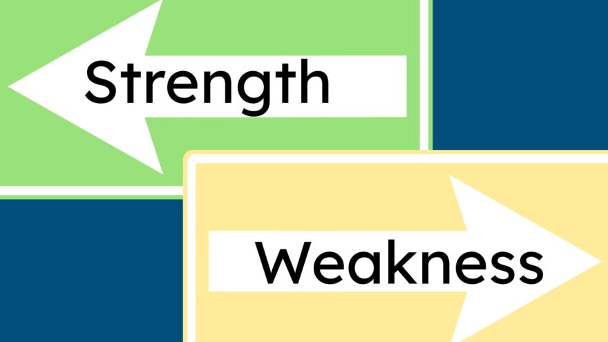 green strength arrow pointing left, yellow weakness arrow pointing right